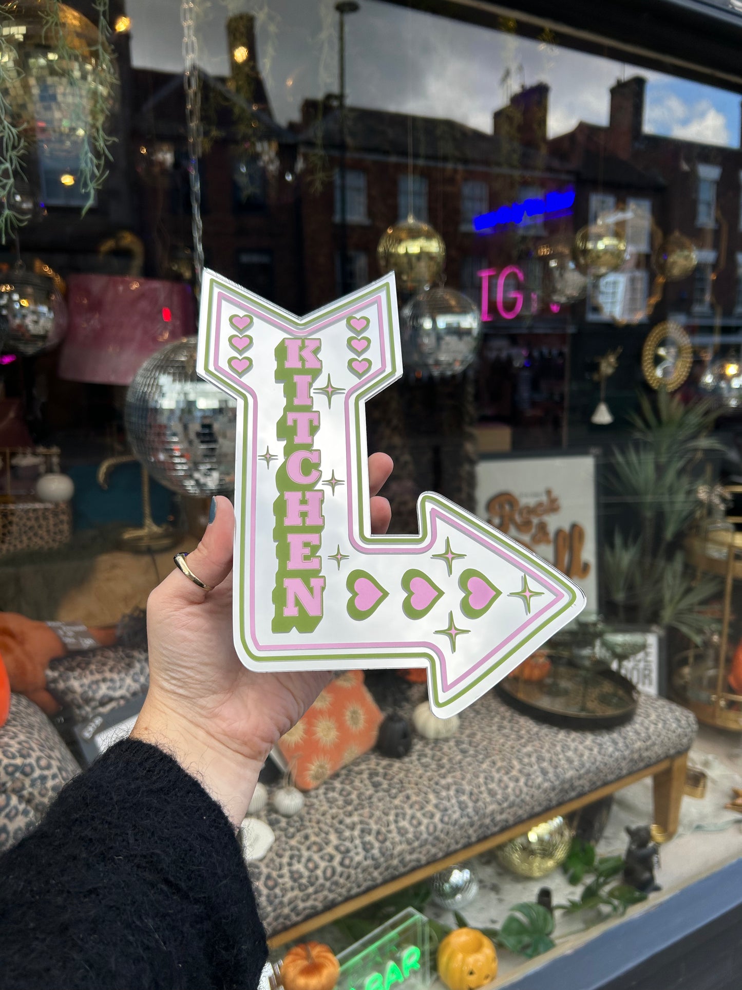 Kitchen Arrow Mirror