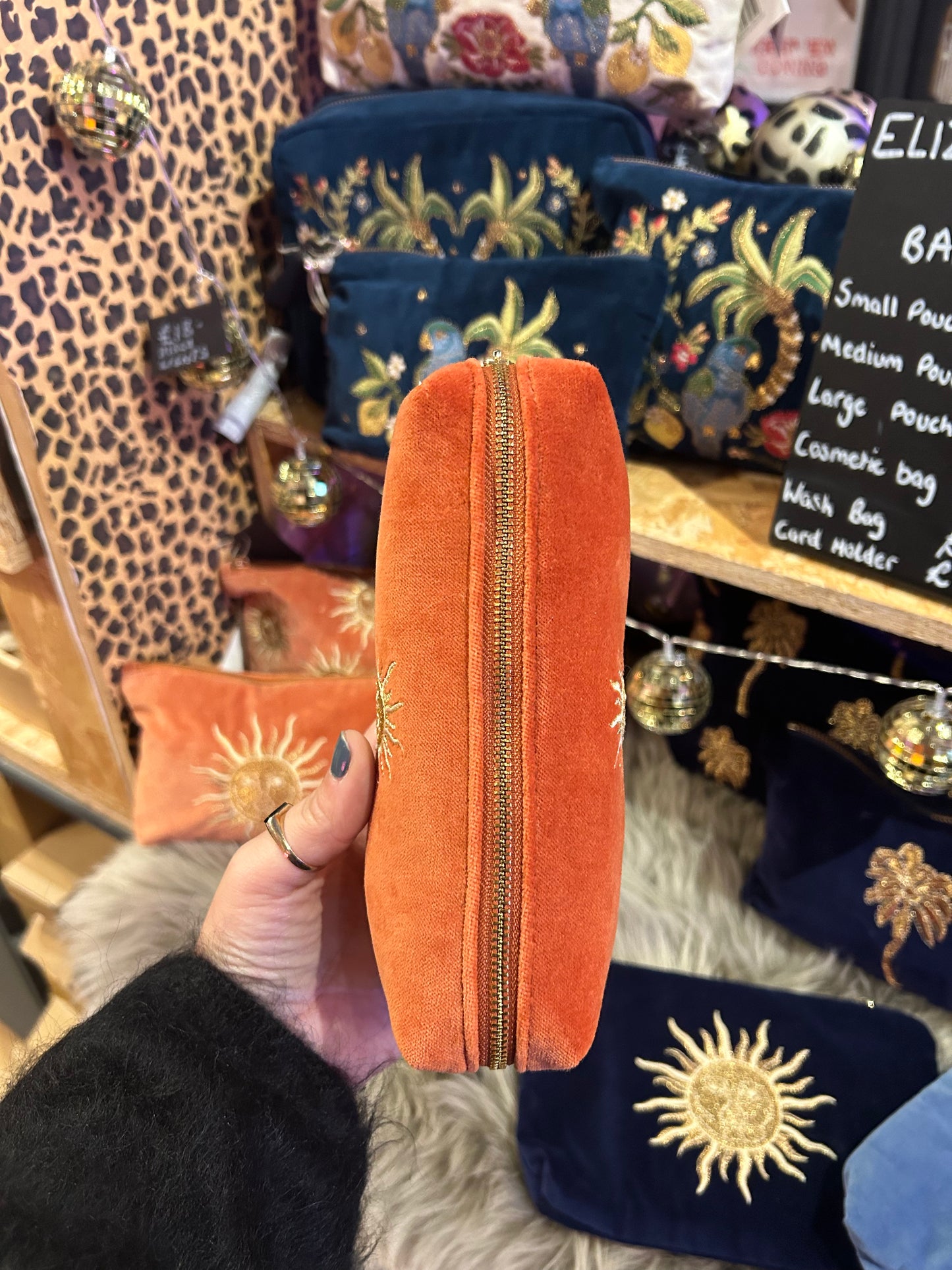 Elizabeth Scarlett Sun Brush Bag