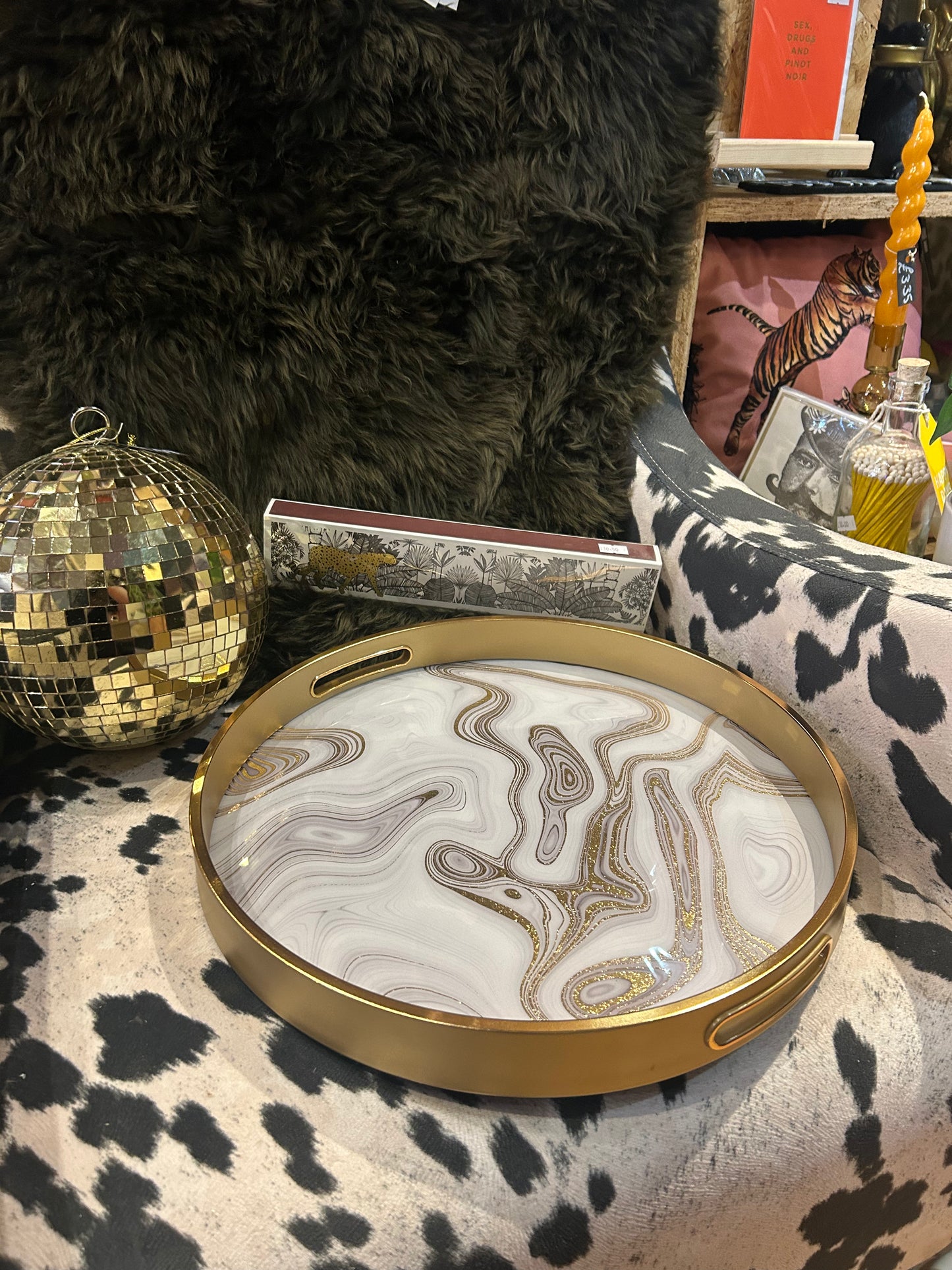 Small Round White Marbled Tray