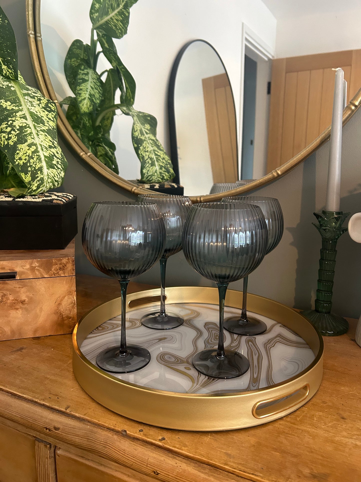 Small Round White Marbled Tray