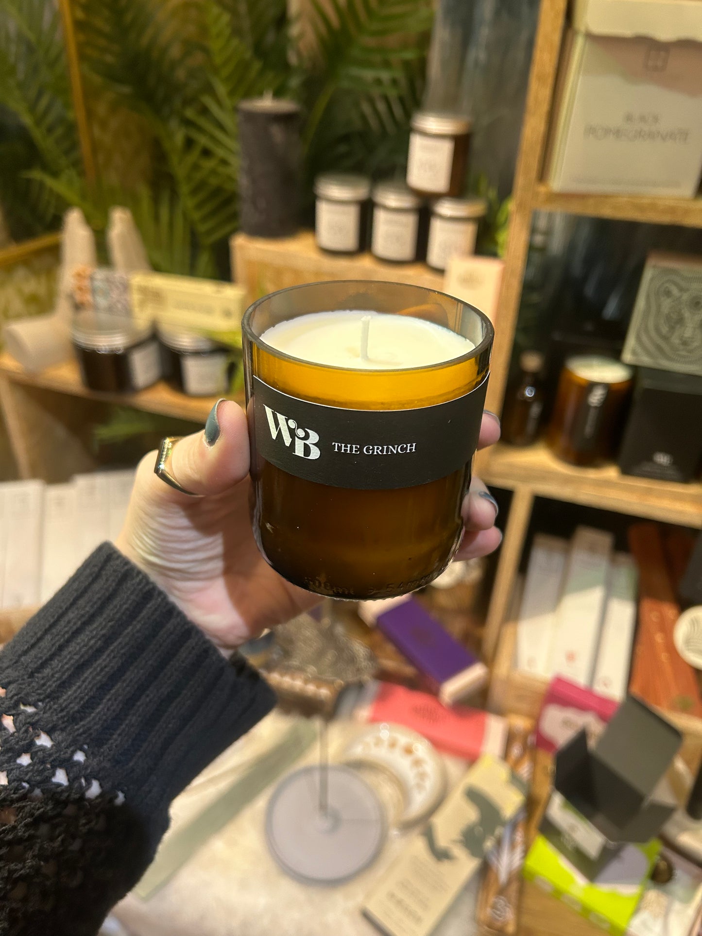 The Wandering Bee Candle - The Grinch