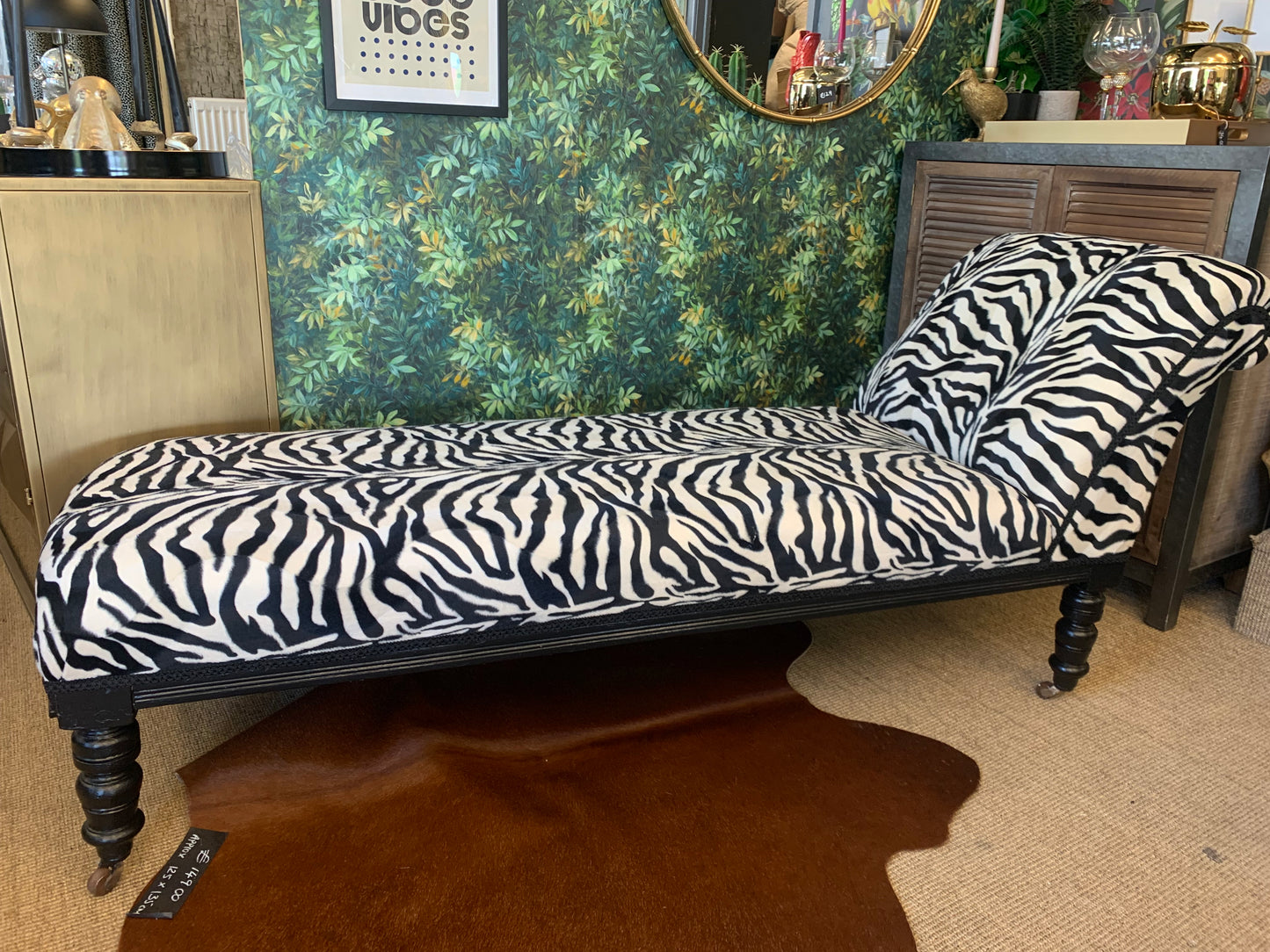 Chaise longe in zebra fabric