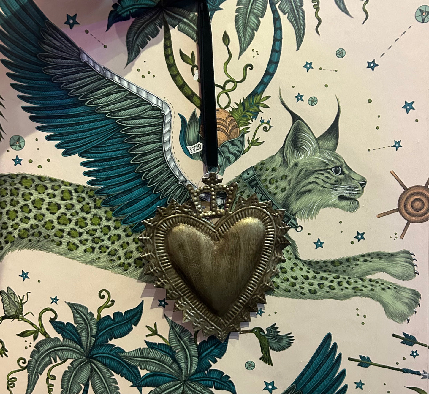 Vintaged Gold Hanging Heart