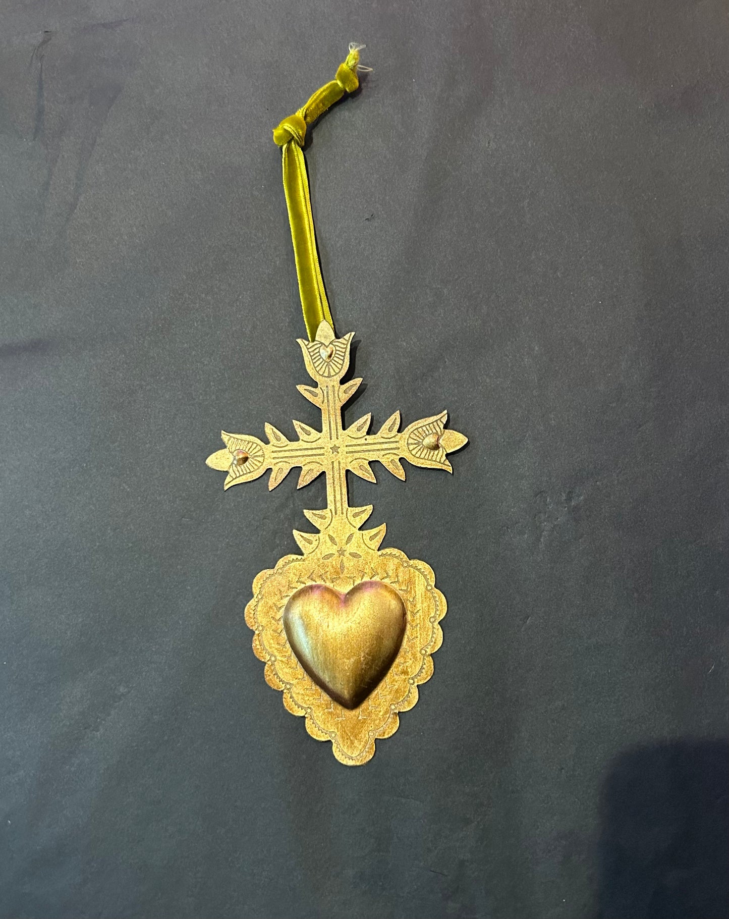 Hanging Scared Heart With Cross