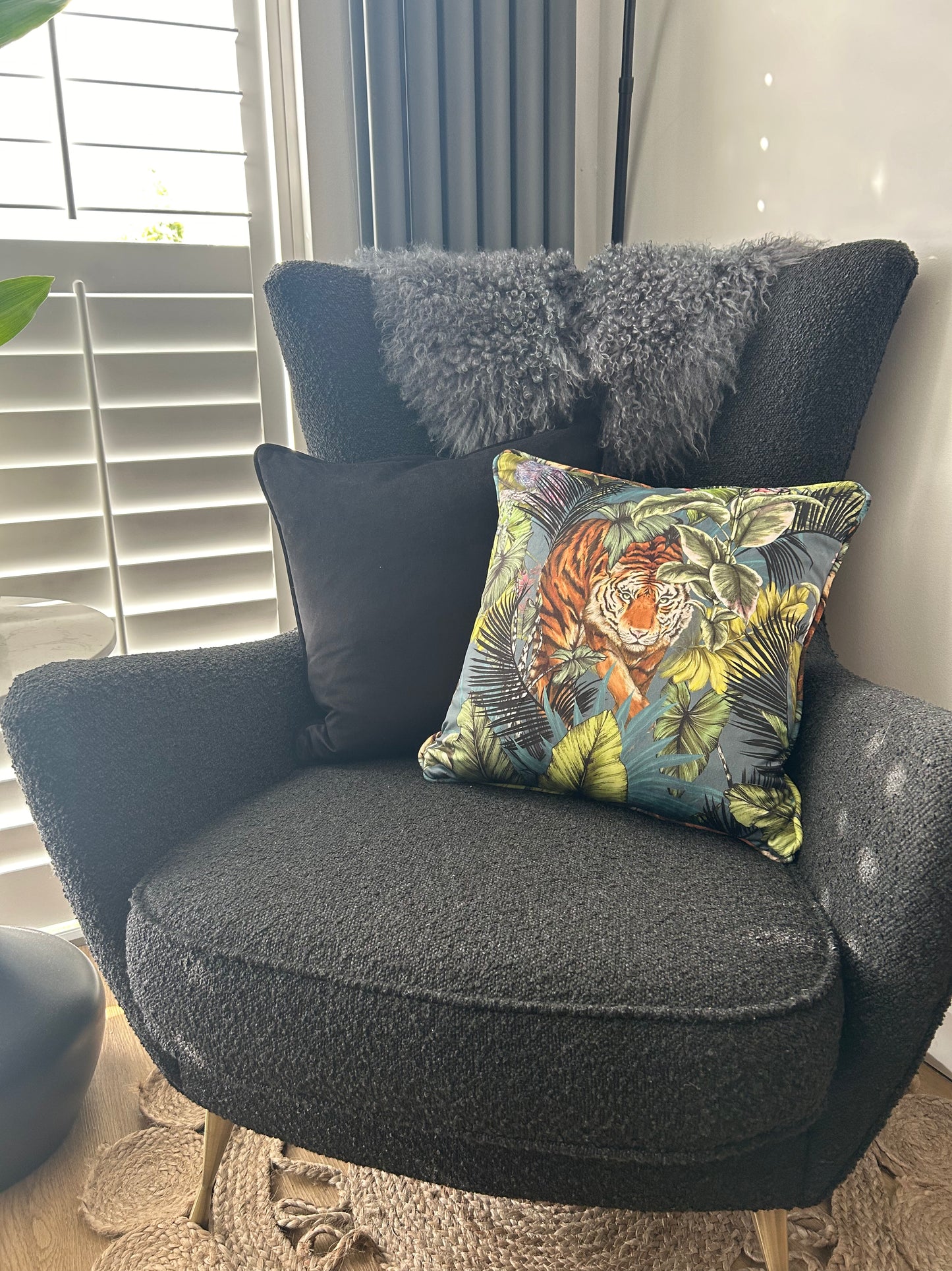 Tiger Cushion