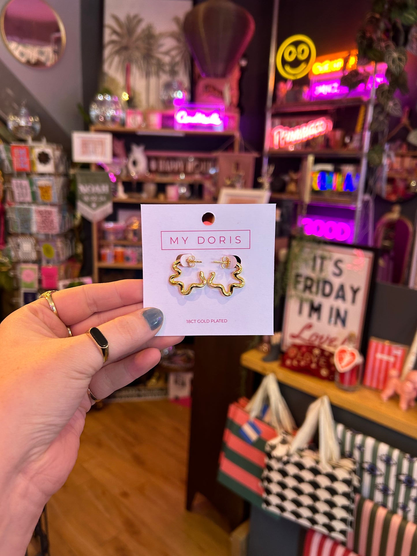 Gold Wiggle Hoops - Medium