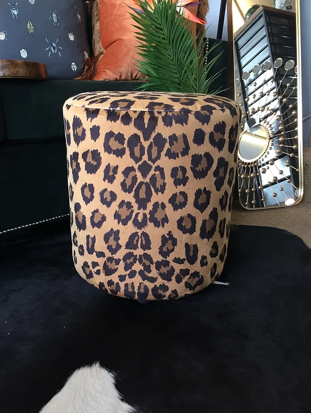 Animal print round stool