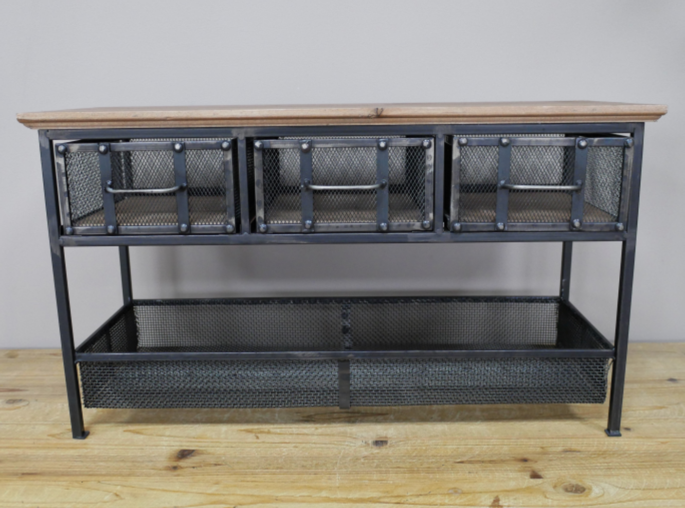 Industrial storage unit