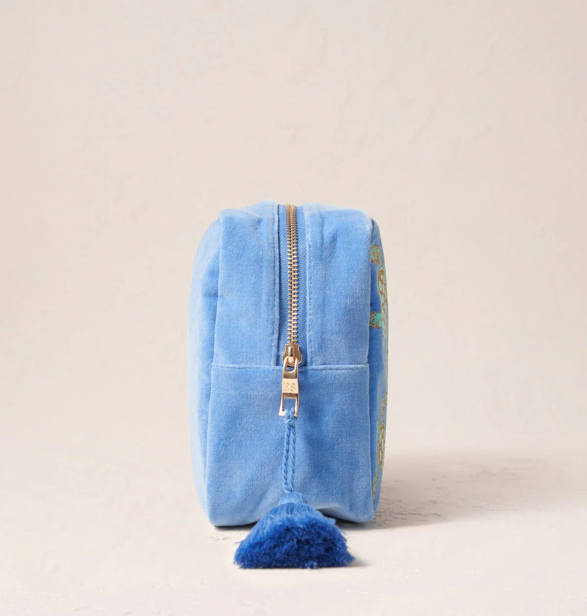 Turtle conservation Elizabeth Scarlett wash bag