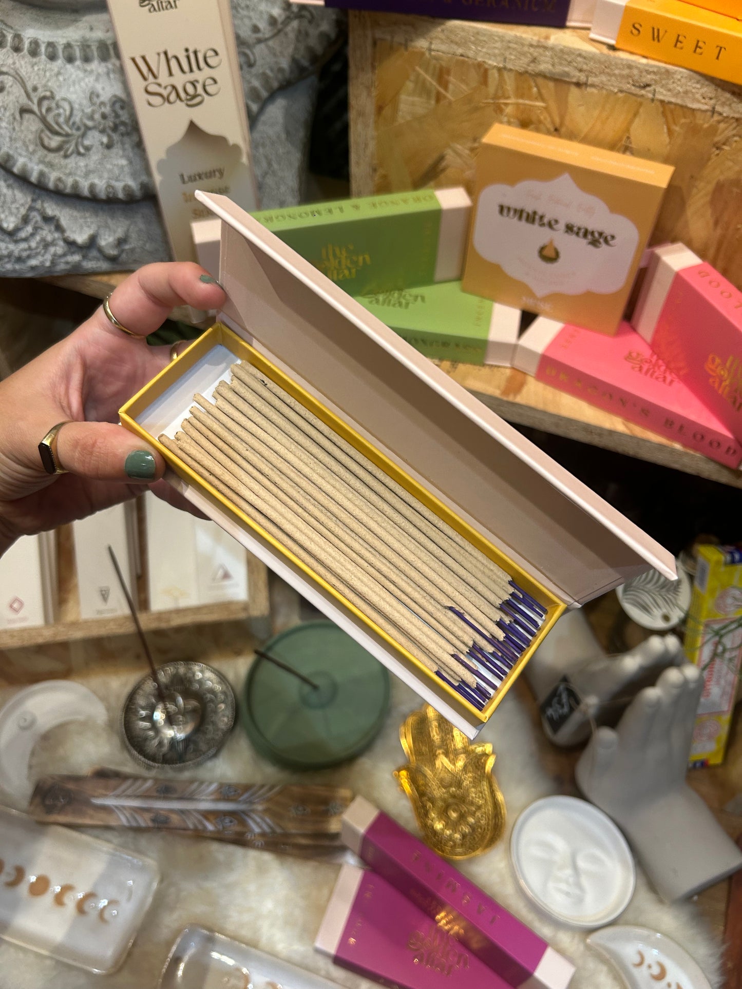 Golden Altar Incense - Patchouli & Geranium