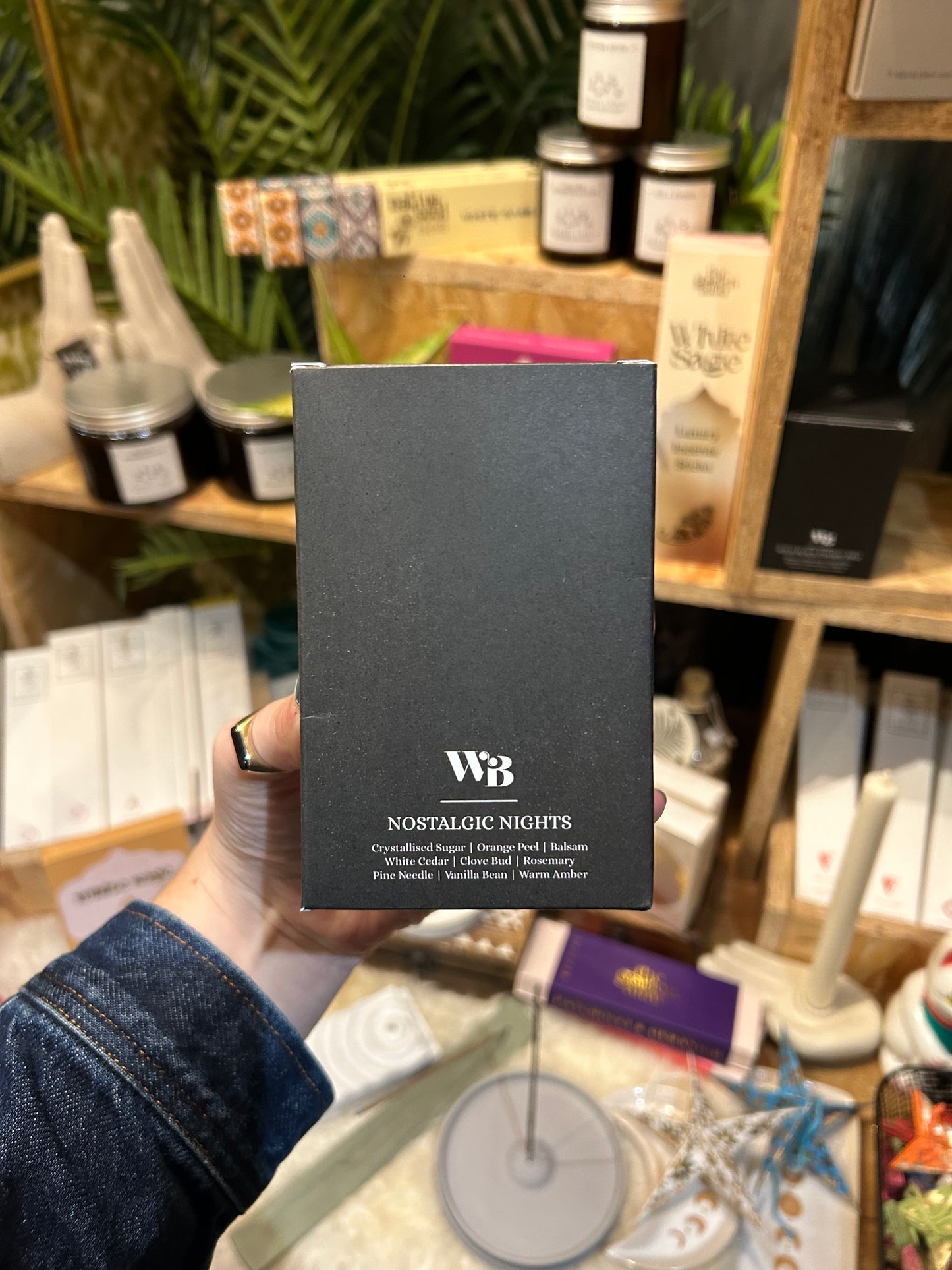 The Wandering Bee Candle- Nostalgic Nights