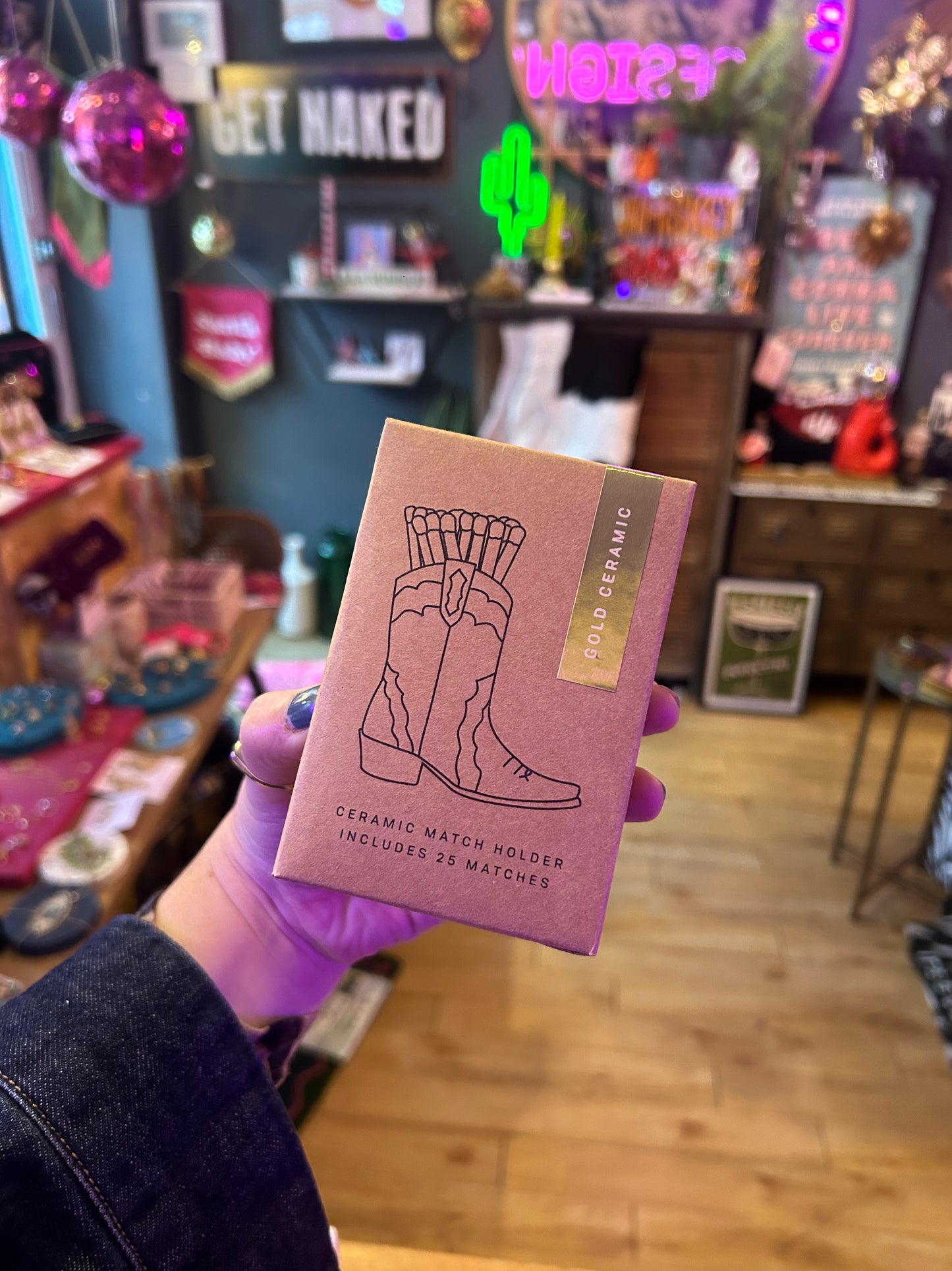 Nashville Ceramic Boot Match Holder