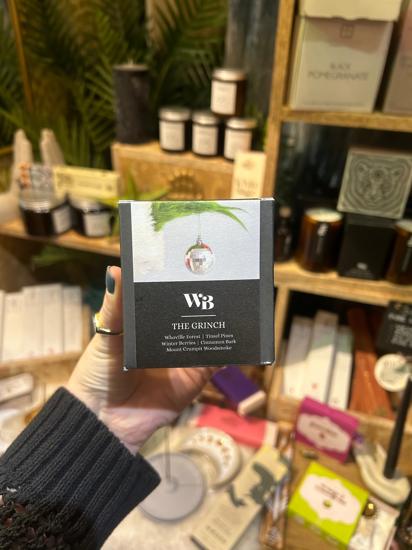 The Wandering Bee Candle - The Grinch