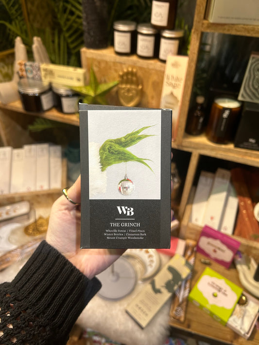 The Wandering Bee Candle - The Grinch