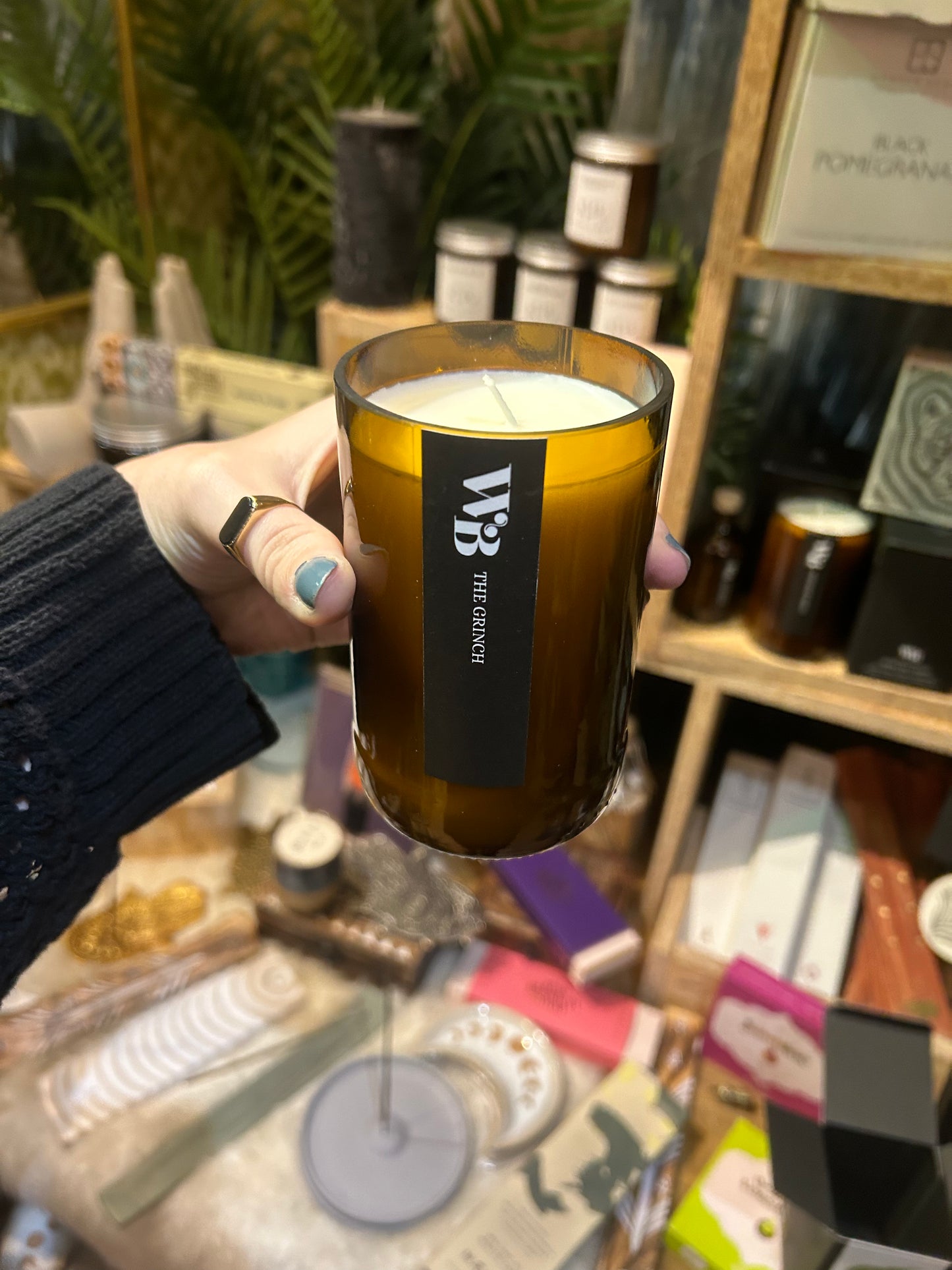 The Wandering Bee Candle - The Grinch