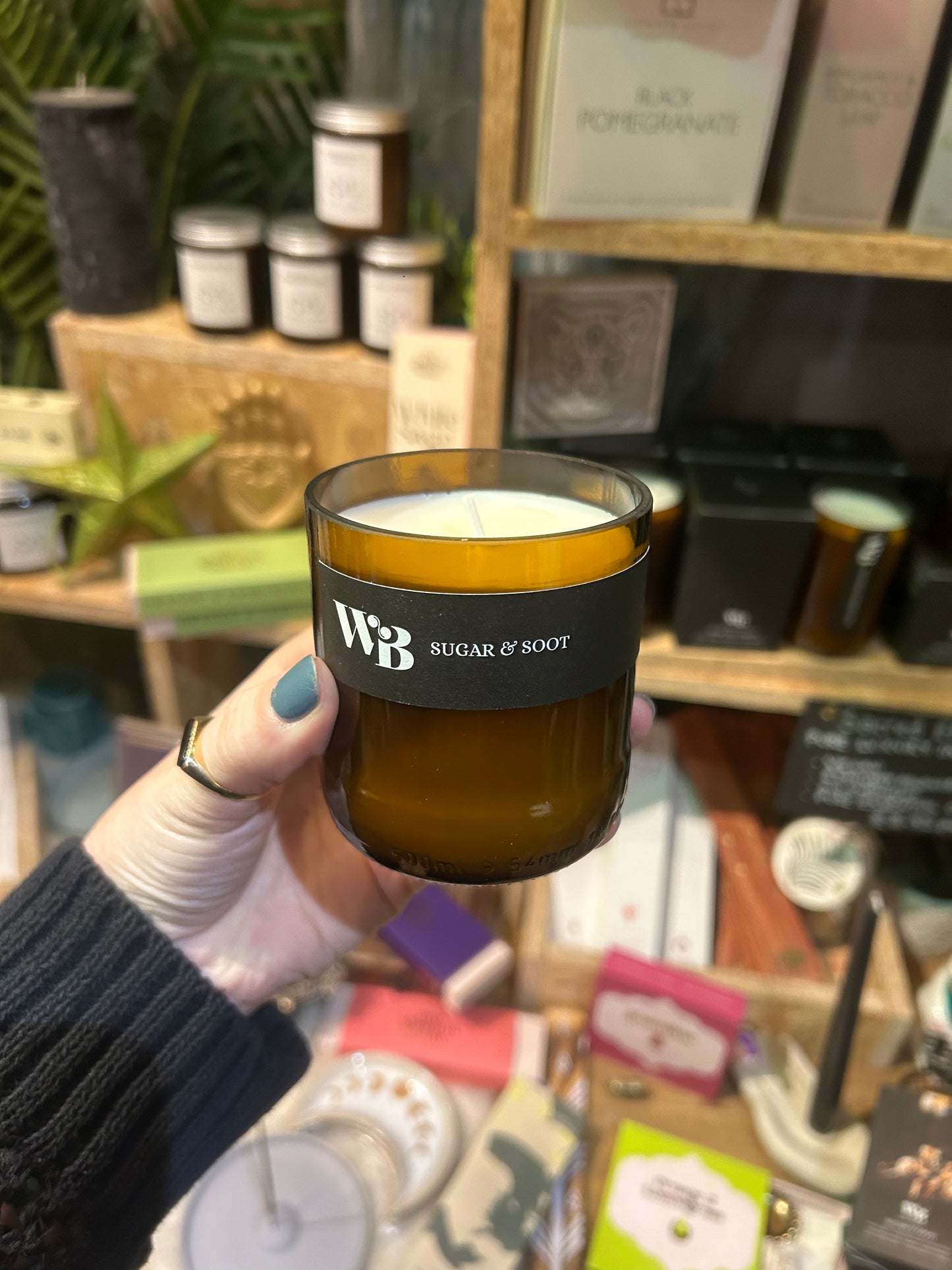 The Wandering Bee Candle - Sugar and Soot