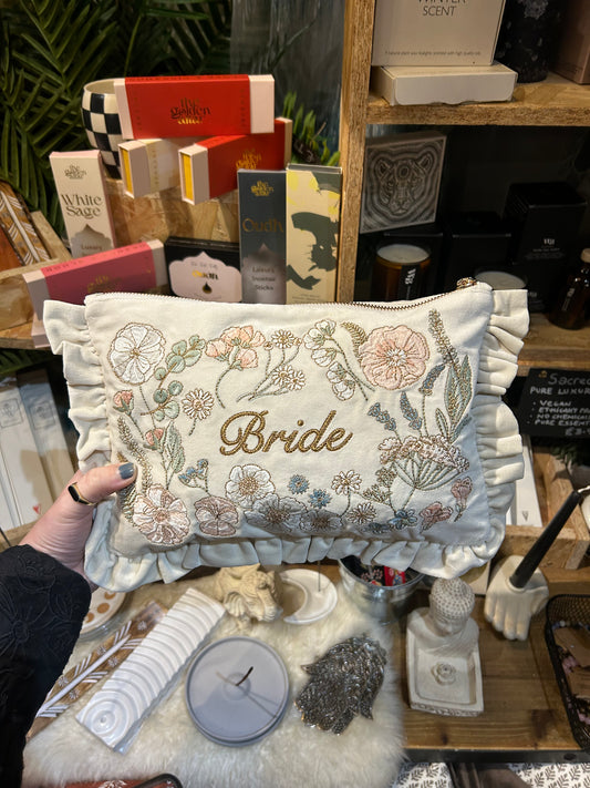 Elizabeth Scarlett Pressed Flowers Frill Bride Pouch