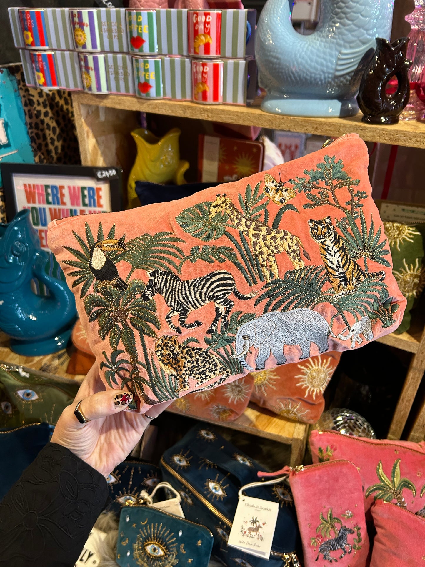Elizabeth Scarlett World Wildlife Everyday Pouch