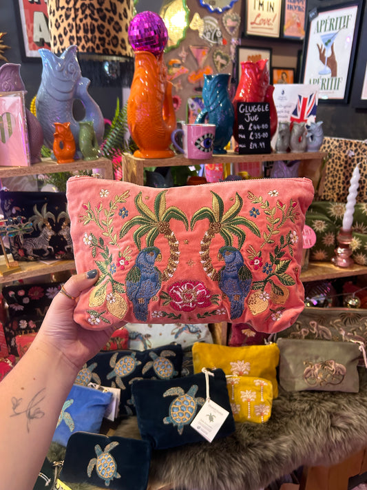 Elizabeth Scarlett Tropical Parrot Everyday Pouch