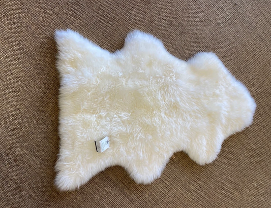 Ivory sheepskin rug